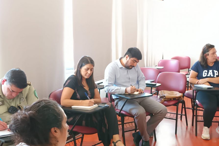 <strong>Brindar seguridad a nuestros escolares y evitar atochamientos fueron los temas claves de la reunión de coordinación entre la Delegación Presidencial de San Felipe, Carabineros, la Dirección biprovincial de Educación, Transportistas y los respectivos DAEM por el inicio del año escolar 2023</strong>